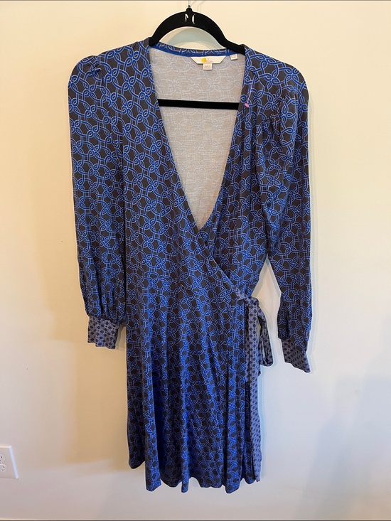 Boden Dresses & Skirts - Boden Navy and Blue Geometric Wrap Dress with Tie Waist